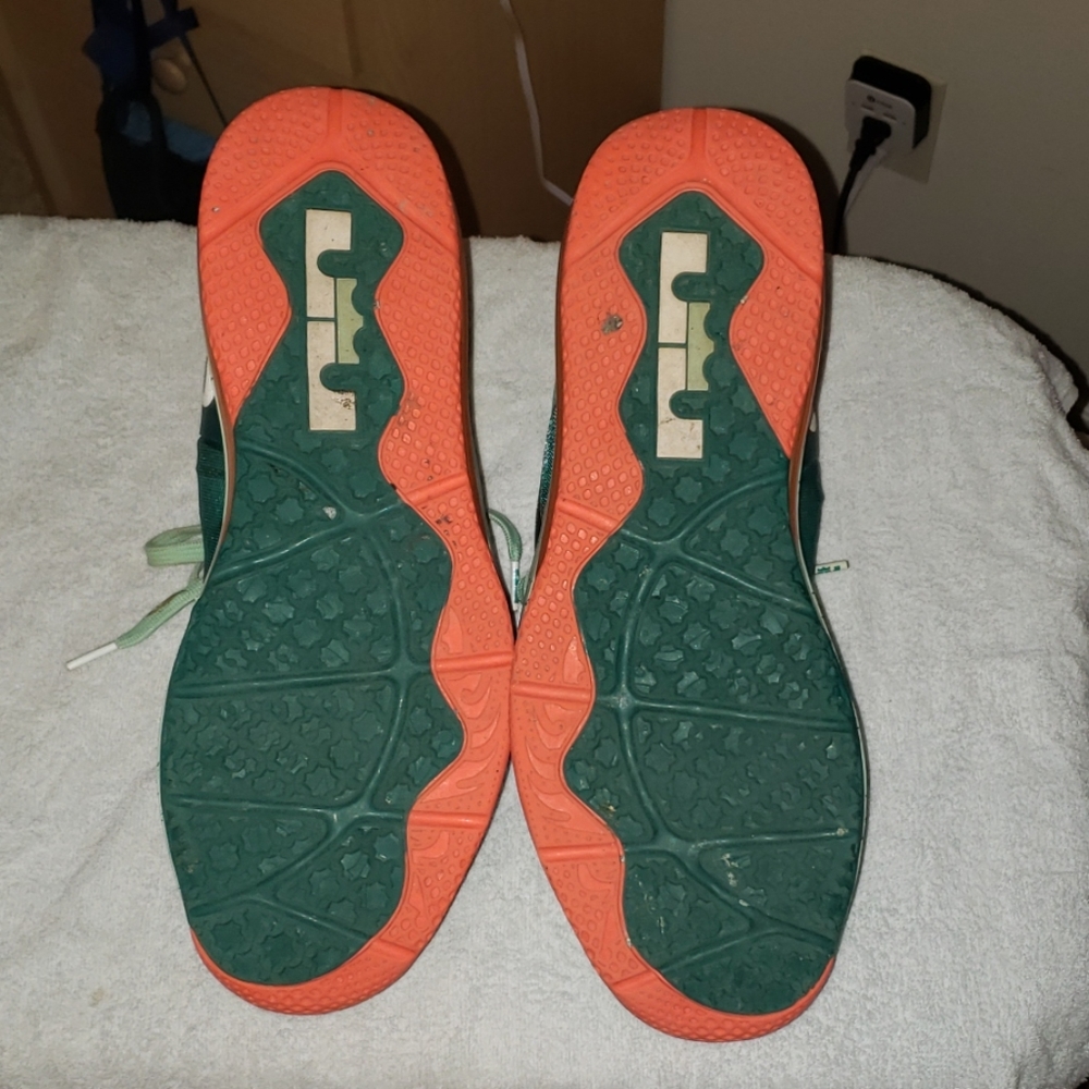 Lebrons size 13 - Picture 2 of 3